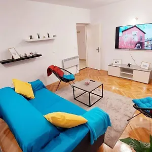 Happy Days Apartman